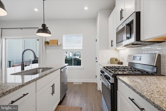 17 SAGE WAY, Mount Laurel, NJ 08054