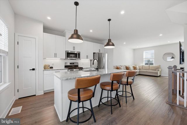 17 SAGE WAY, Mount Laurel, NJ 08054