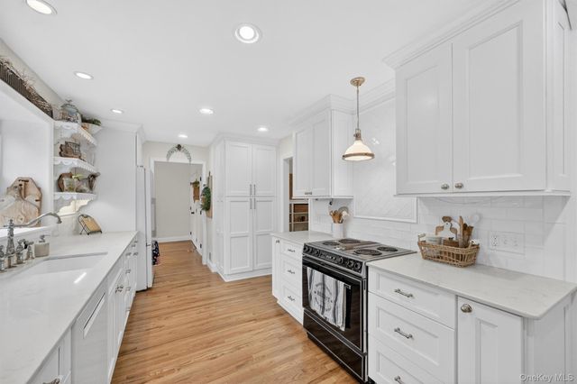 116 Chestnut Drive, New Windsor, NY 12553