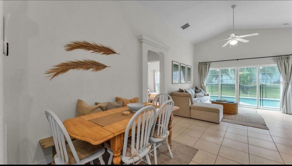 Image 5 of property listing at 462 VIZCAY WAY, Davenport, FL 33837