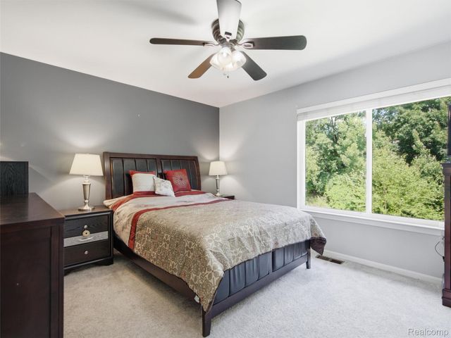2694 Driftwood Drive, Waterford Charter Township, MI 48329