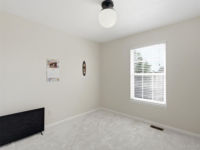 2694 Driftwood Drive, Waterford Charter Township, MI 48329