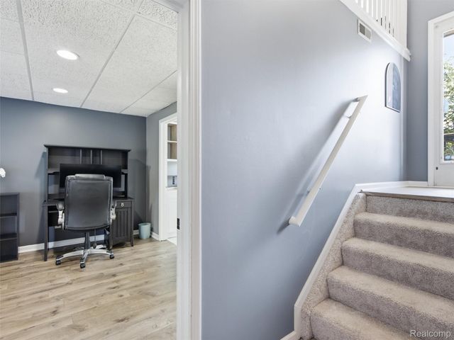 2694 Driftwood Drive, Waterford Charter Township, MI 48329