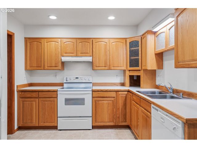 10385 PINE RIDGE Dr, Manzanita, OR 97130