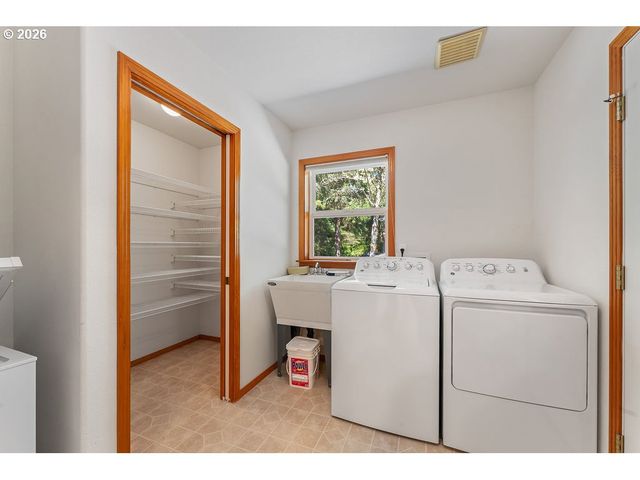 10385 PINE RIDGE Dr, Manzanita, OR 97130