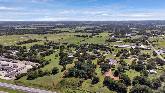 3956 N Main Street, Cleburne, TX 76058