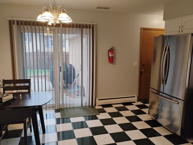 904 S Edward Street, Mount Prospect, IL 60056