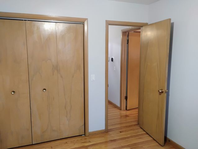 904 S Edward Street, Mount Prospect, IL 60056