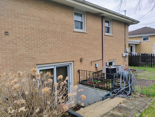 904 S Edward Street, Mount Prospect, IL 60056