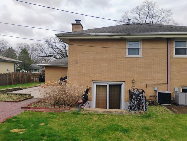 904 S Edward Street, Mount Prospect, IL 60056