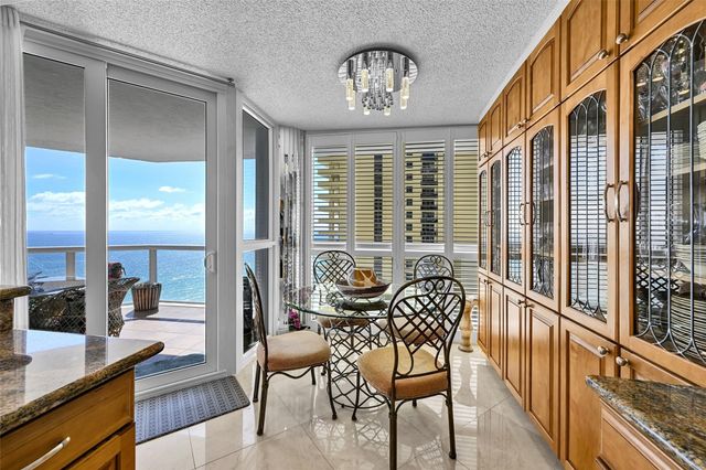 16425 Collins Avenue 2011, Sunny Isles Beach, FL 33160