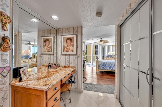 16425 Collins Avenue 2011, Sunny Isles Beach, FL 33160