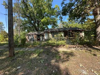 2214 Mack Avenue, Flint, MI 48504