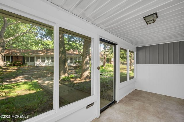 499B Thornbury Court, Lakewood, NJ 08701