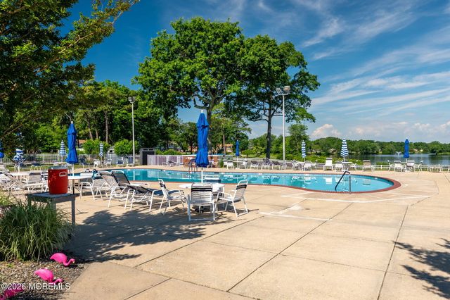 499B Thornbury Court, Lakewood, NJ 08701