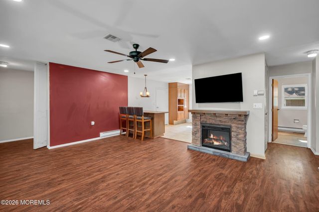 499B Thornbury Court, Lakewood, NJ 08701