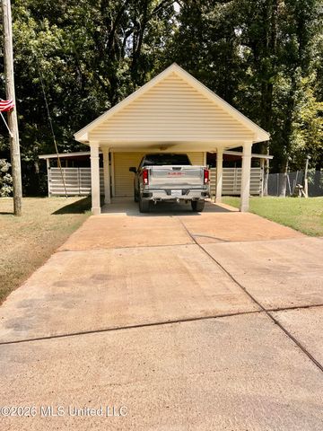 5560 Poplar Corner Road, Walls, MS 38680