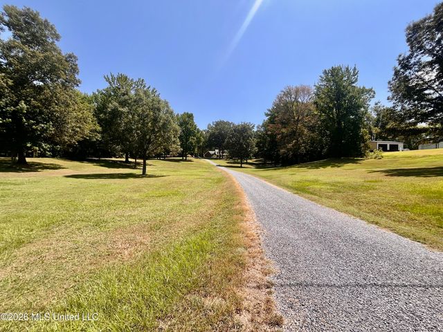 5560 Poplar Corner Road, Walls, MS 38680