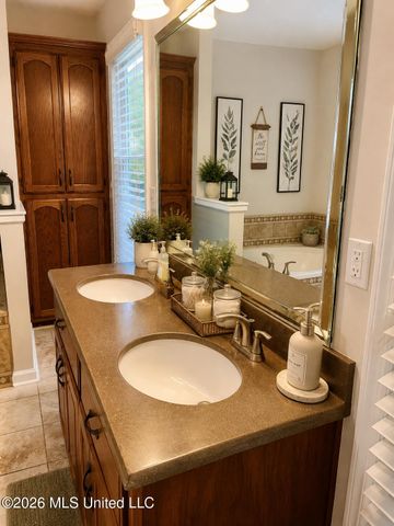 5560 Poplar Corner Road, Walls, MS 38680
