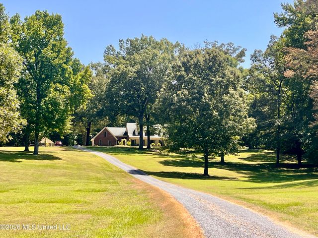 5560 Poplar Corner Road, Walls, MS 38680