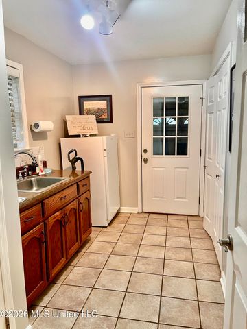 5560 Poplar Corner Road, Walls, MS 38680