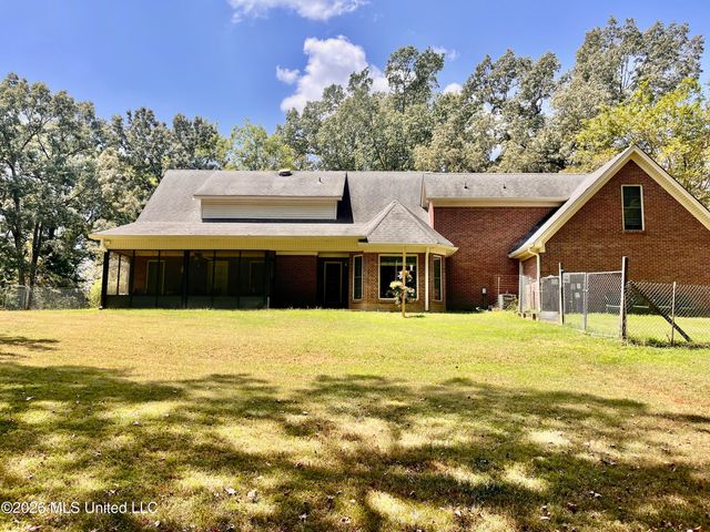 5560 Poplar Corner Road, Walls, MS 38680