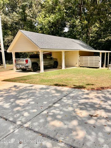 5560 Poplar Corner Road, Walls, MS 38680