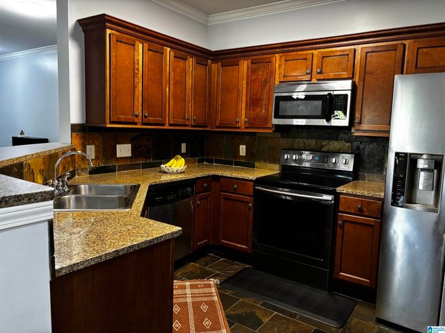 312 Riverhaven Pl Unit 312, Hoover, AL 35244