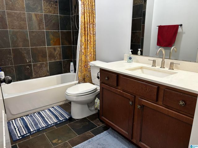 312 Riverhaven Pl Unit 312, Hoover, AL 35244