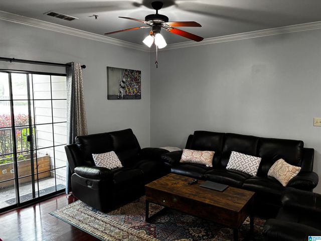 312 Riverhaven Pl Unit 312, Hoover, AL 35244