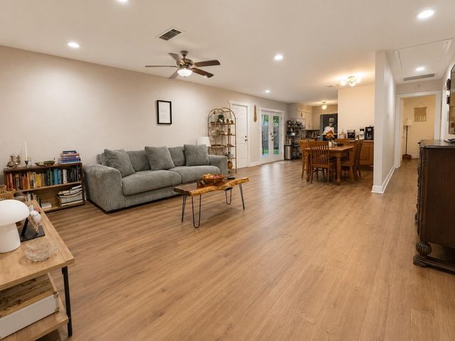120 W Whitney Street, Houston, TX 77018