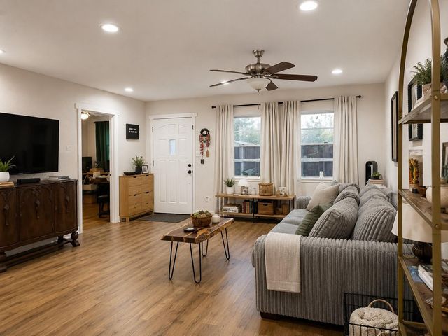120 W Whitney Street, Houston, TX 77018