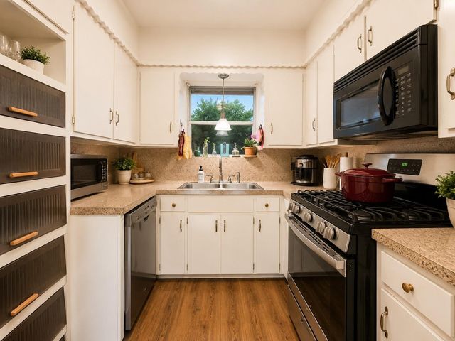 120 W Whitney Street, Houston, TX 77018
