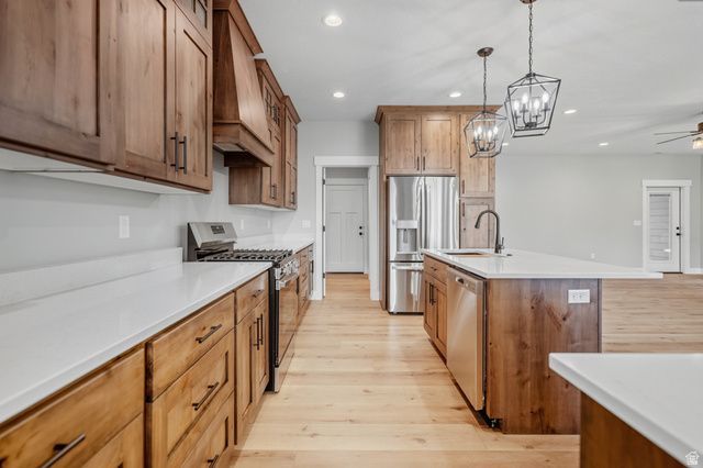 408 S CENTER ST, Elsinore, UT 84724