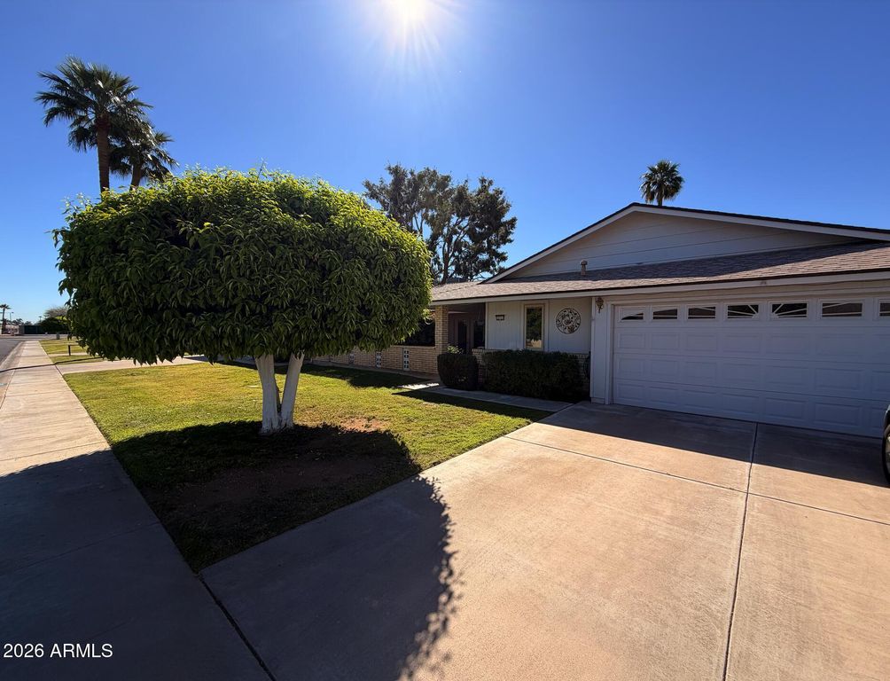 10731 W SALEM Drive, Sun City, AZ 85351