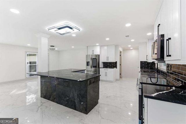 2281 FOX HOUND Parkway, Marietta, GA 30062