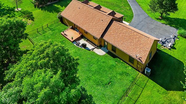 4412 W Pitcher Drive, Trafalgar, IN 46181