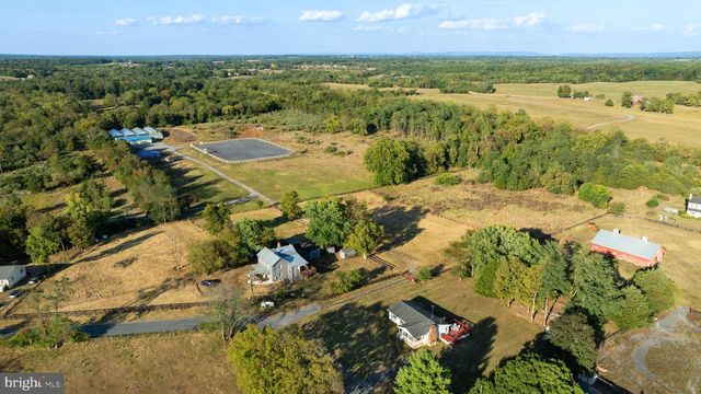 962 WADESVILLE RD, Berryville, VA 22611