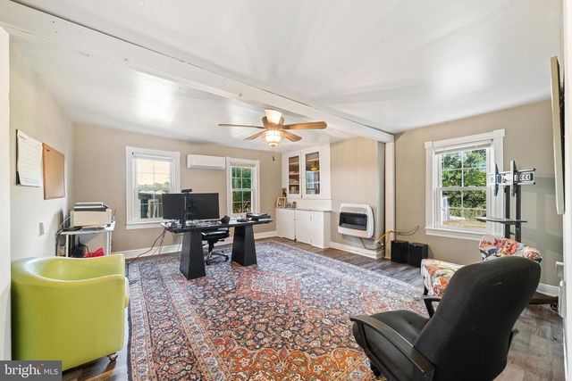 962 WADESVILLE RD, Berryville, VA 22611