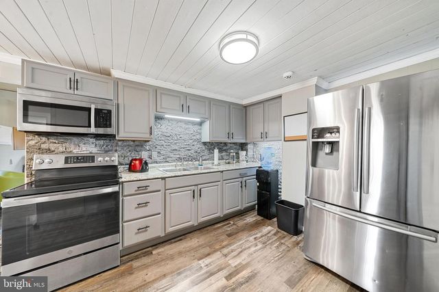 962 WADESVILLE RD, Berryville, VA 22611