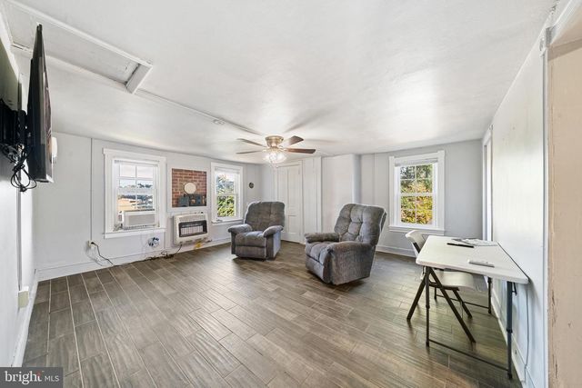 962 WADESVILLE RD, Berryville, VA 22611