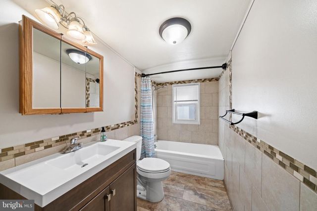 962 WADESVILLE RD, Berryville, VA 22611