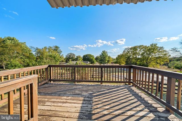 962 WADESVILLE RD, Berryville, VA 22611