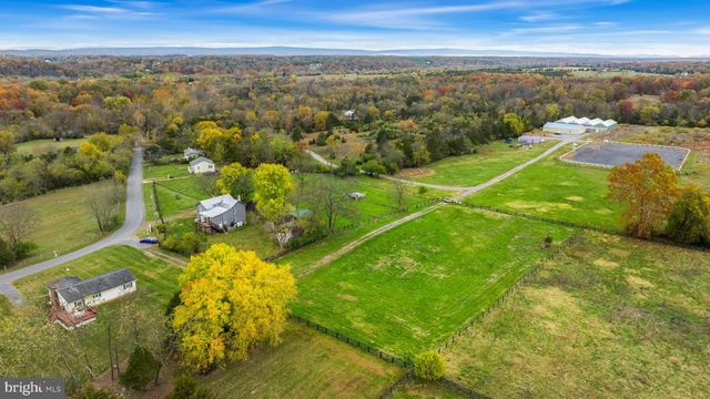 962 WADESVILLE RD, Berryville, VA 22611