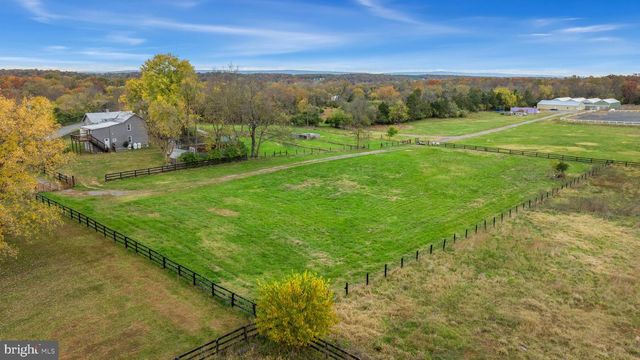 962 WADESVILLE RD, Berryville, VA 22611