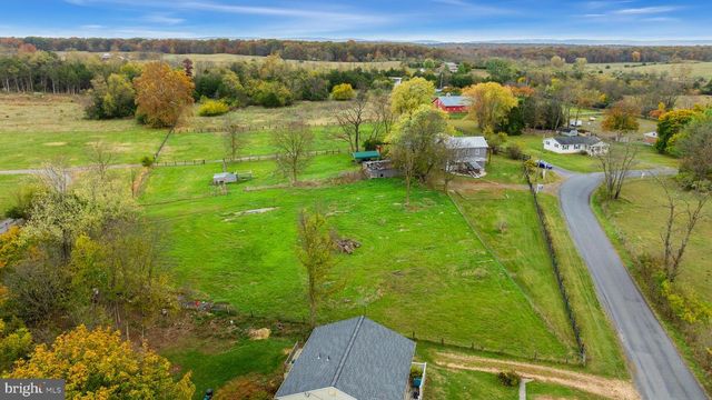 962 WADESVILLE RD, Berryville, VA 22611