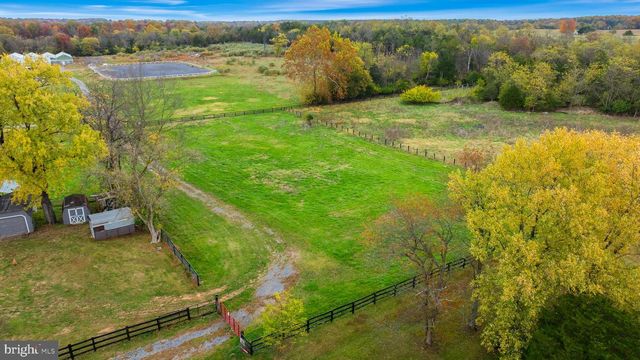 962 WADESVILLE RD, Berryville, VA 22611