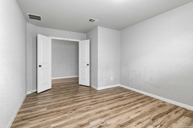 9803 MORGANS ML, San Antonio, TX 78254