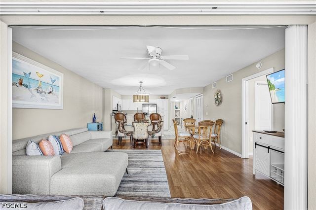 841 SW 47th TER 101, Cape Coral, FL 33914