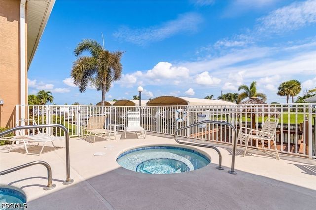 841 SW 47th TER 101, Cape Coral, FL 33914